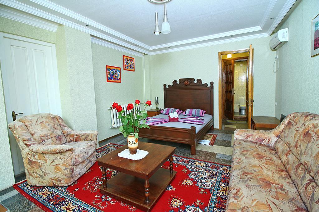 Hôtel Babilina à Tbilissi Extérieur photo